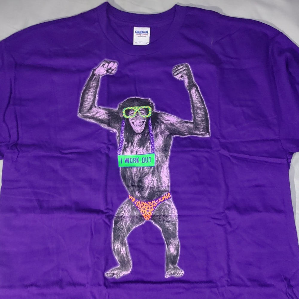 Gildan mens I work out graphic tee size XL